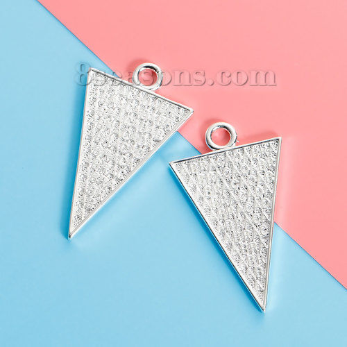 Bild von Messing Anhänger Dreieck Versilbert Message geschnitzt 44mm x 25mm, 1 Stück