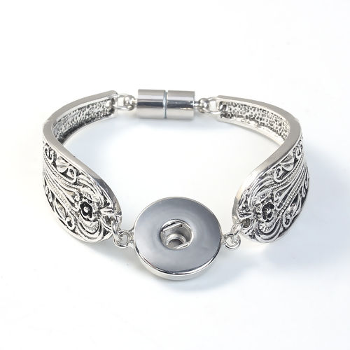 Picture of Zinc Based Alloy Snap Button Bracelets Fit 18mm/20mm Snap Buttons Antique Silver Color Round 19cm(7 4/8") long, Hole Size: 6mm( 2/8"), 1 Piece