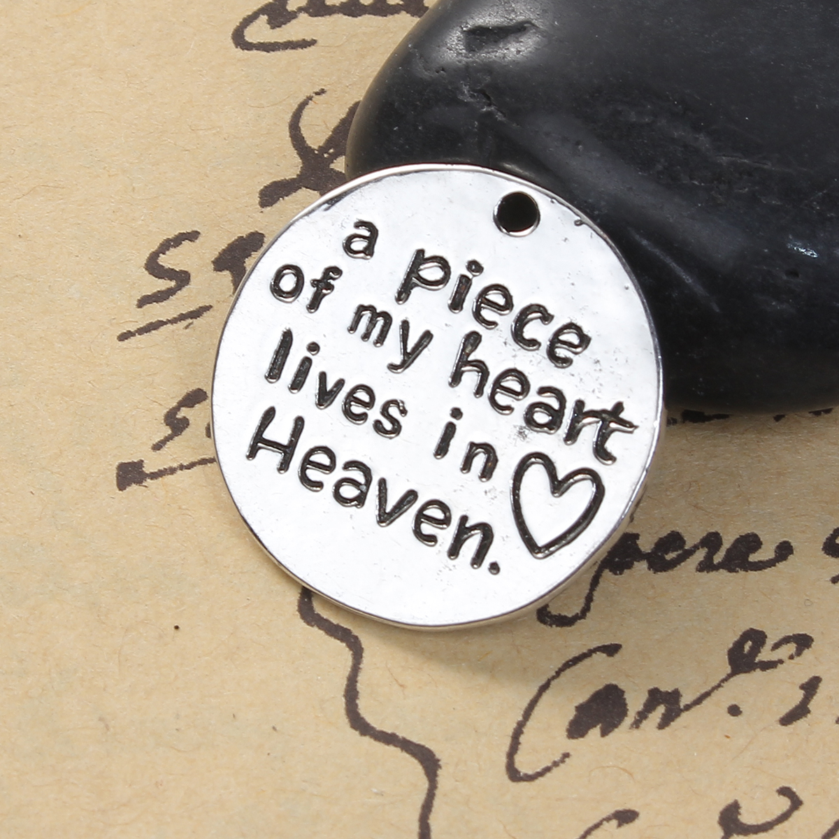 Picture of 5 PCs Zinc Based Alloy Pet Memorial Charms Antique Silver Color Round Disc Heart Message " A piece of my heart lives in heaven " 25mm Dia.