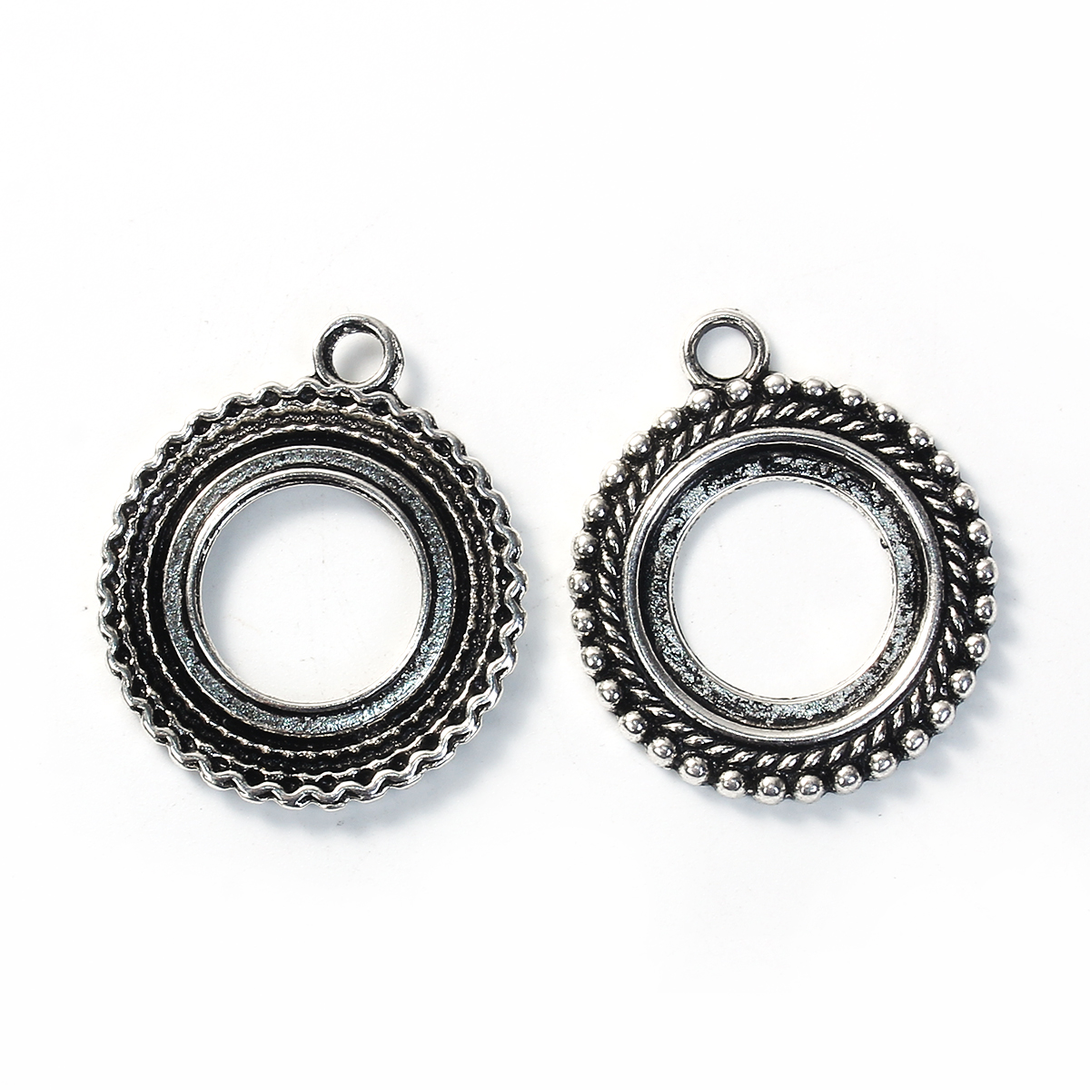 Picture of Zinc Based Alloy Pendants Round Antique Silver Color Stripe Carved Cabochon Settings (Fits 20mm Dia.) 35mm x 30mm, 10 PCs