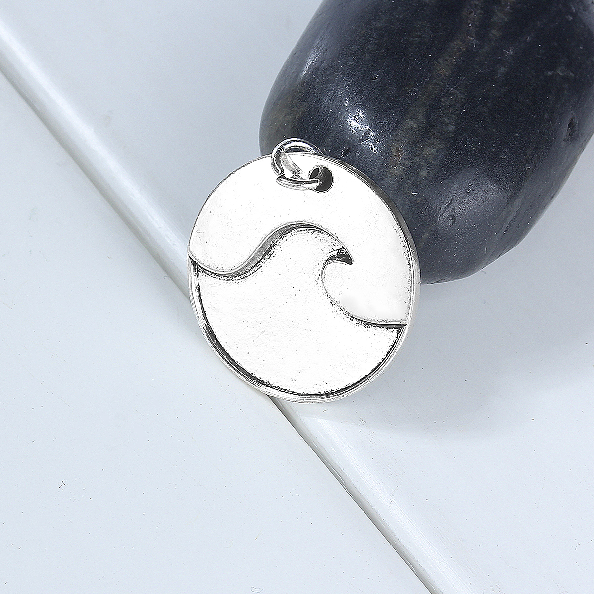 Picture of Zinc Based Alloy Charms Wave Antique Silver Color Round Disc 29mm(1 1/8") x 25mm(1"), 5 PCs