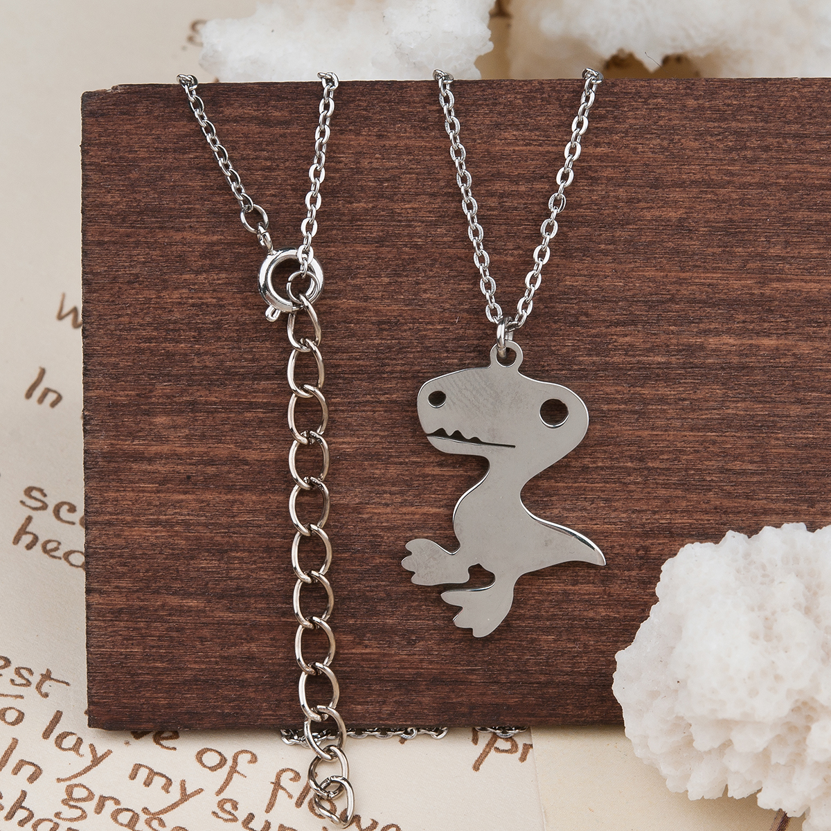 Picture of 304 Stainless Steel Necklace Silver Tone Brontosaurus Animal 51.5cm(20 2/8") long, 1 Piece