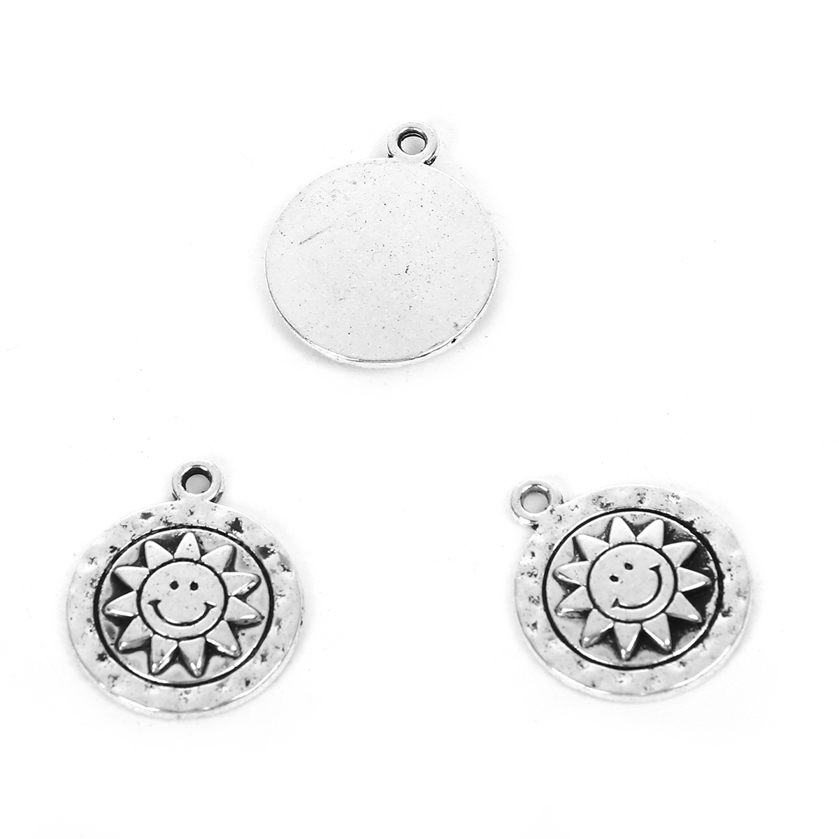 Picture of Zinc Based Alloy Charms Round Disc Antique Silver Color Sun Face 18mm x15mm( 6/8" x 5/8"), 30 PCs
