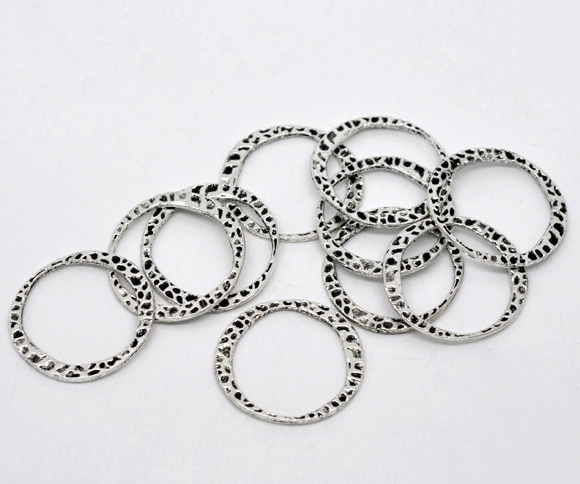 Picture of 20 PCs Zinc Based Alloy Hammered Connectors Charms Pendants Antique Silver Color Circle Ring 30mm x 28mm