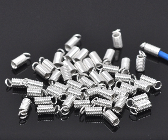 Imagen de Tapa Final Aleación de Tubos,Argentado yRaya 9mm x 4mm, 200 Unidades