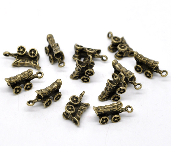 Imagen de Colgantes Aleación del Metal Del Zinc de Coche Tono Bronce Rhinestone 20.0mm x 11.0mm, 30 Unidades 