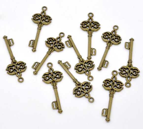 Imagen de Colgantes Aleación del Metal Del Zinc de Llave,Hueco Tono Bronce Rhinestone 4.5cm x 17.0mm, 30 Unidades 