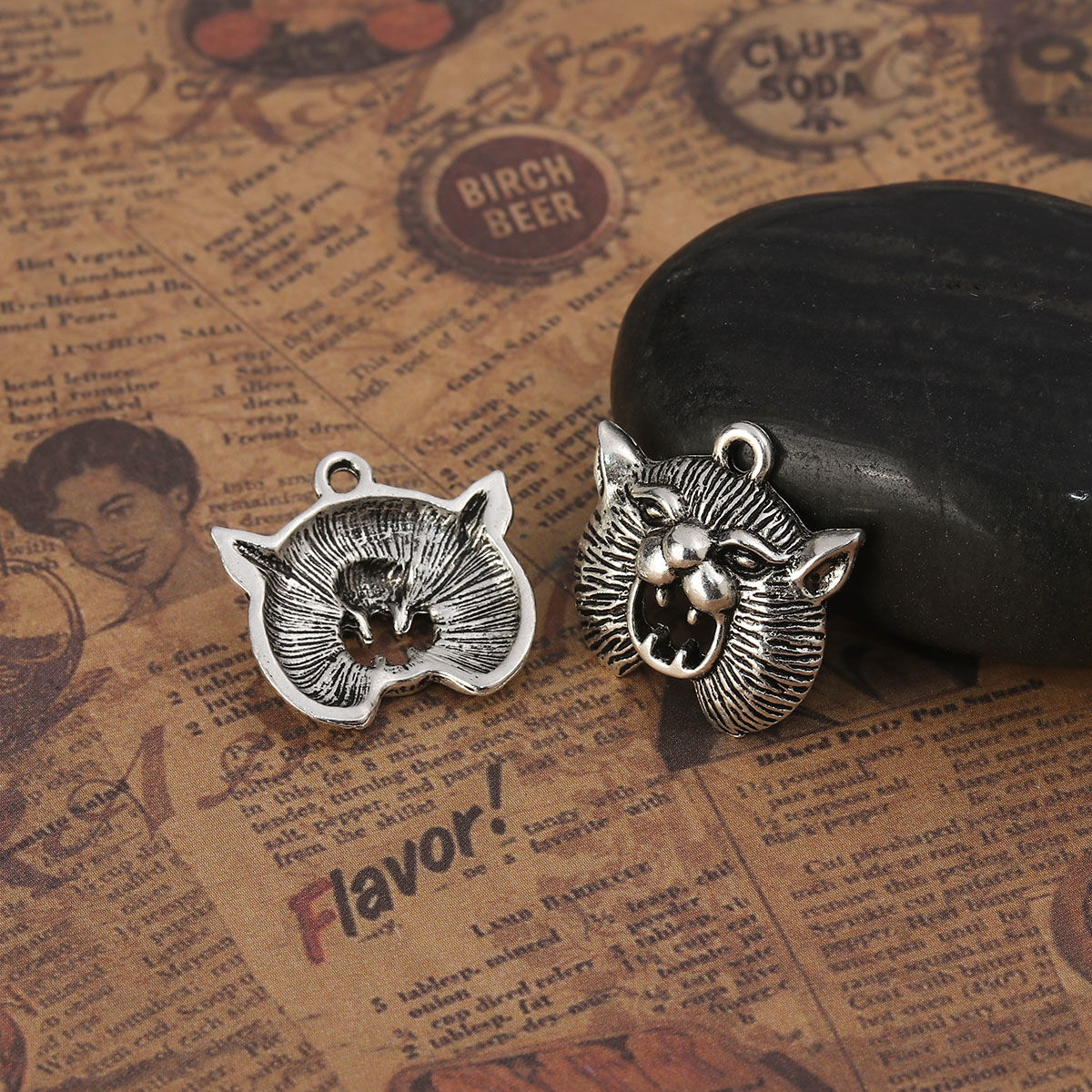 Picture of Zinc Based Alloy Charms Cat Head Animal Antique Silver Color 20mm( 6/8") x 19mm( 6/8"), 10 PCs
