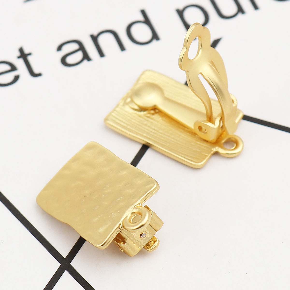 Bild von Zinklegierung Ohrklemme Rechteck Matt Gold M/Öse 19mm x 12mm, 4 Stück