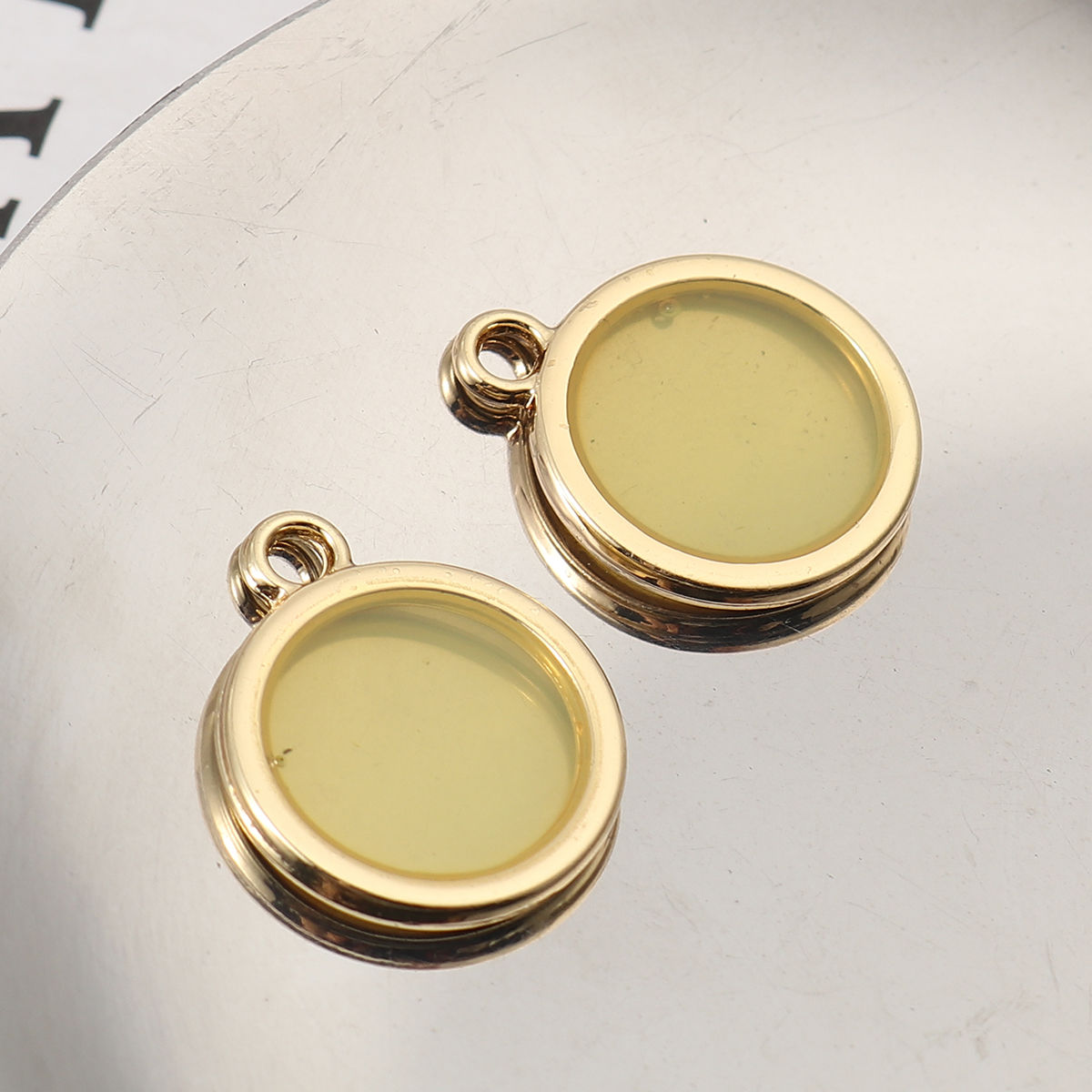 Picture of Zinc Based Alloy & Resin Charms Round Disc Gold Plated Yellow Transparent 16mm x 17mm, 5 PCs