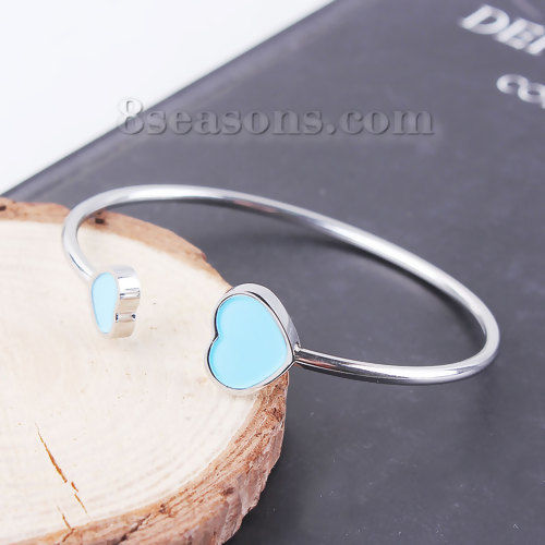 Imagen de 304 Acero Inoxidable Abierta Cuff Brazaletes Pulseras Tono de Plata Azul Cielo Corazón Elástico 18cm longitud, 1 Unidad