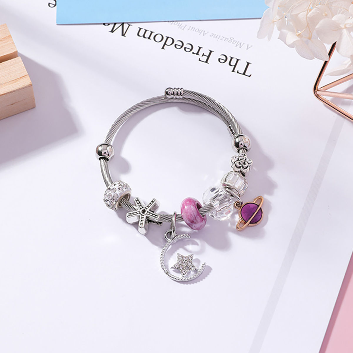 Imagen de Aleación del Cinc & Acero Inoxidable Brazalete Tono de Plata Púrpura Ronda Luna Transparente Rhinestone Ajustable 5cm Diámetro, 1 Unidad