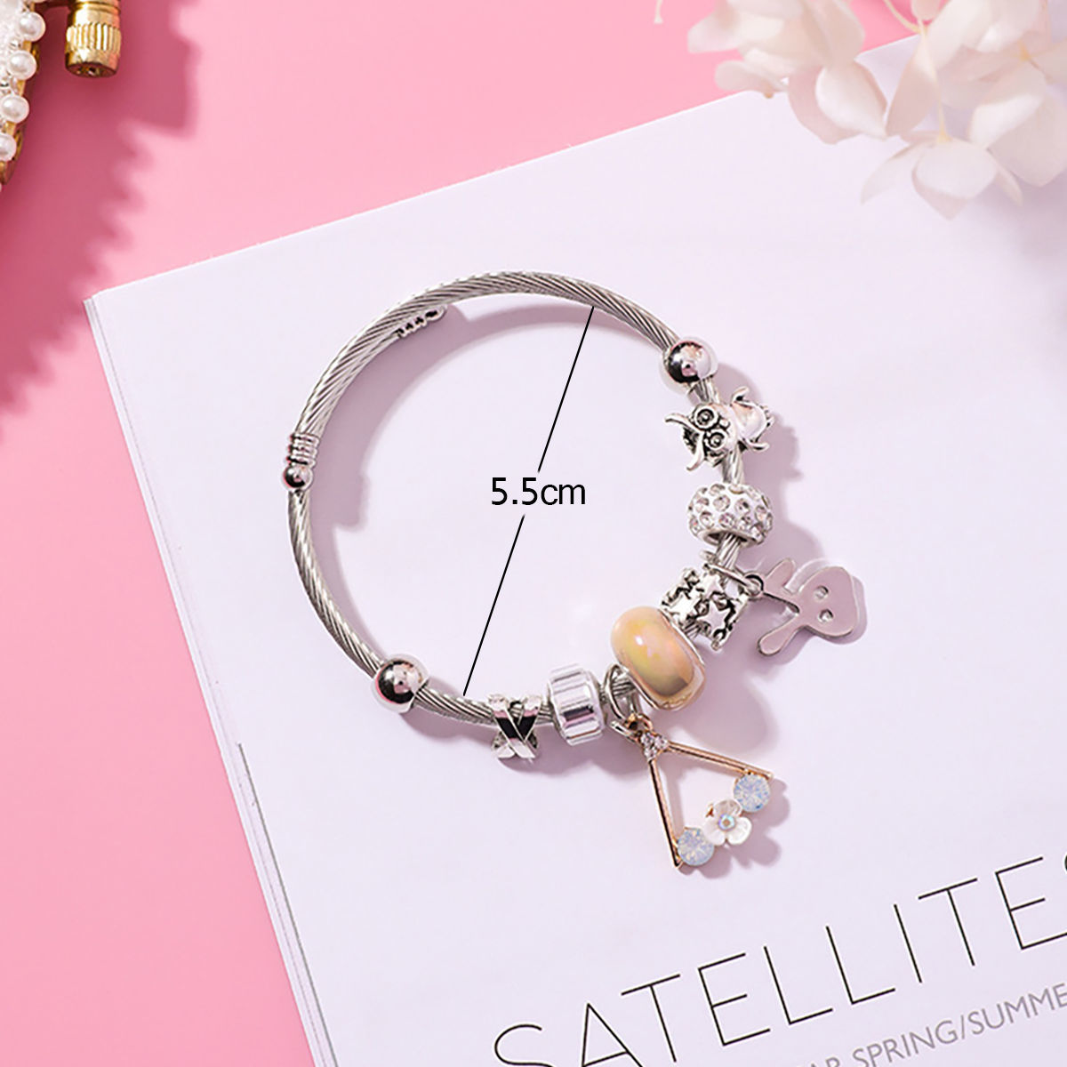 Imagen de Aleación del Cinc & Acero Inoxidable Brazalete Tono de Plata Ronda Blanco Rhinestone Ajustable 5.5cm Diámetro, 1 Unidad