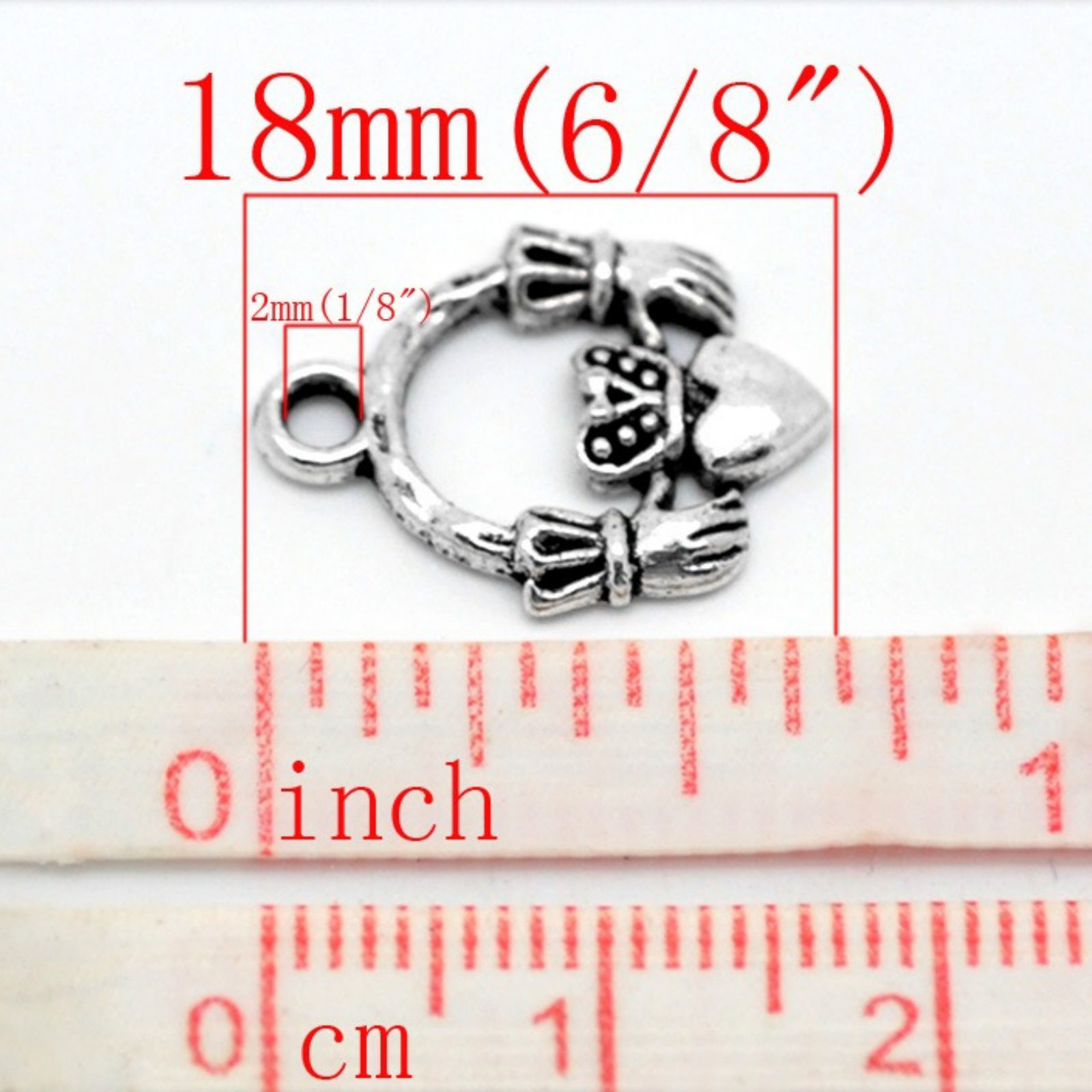 Image de 30 Pendentifs breloque Claddagh coeur dans les mains 18x14mm