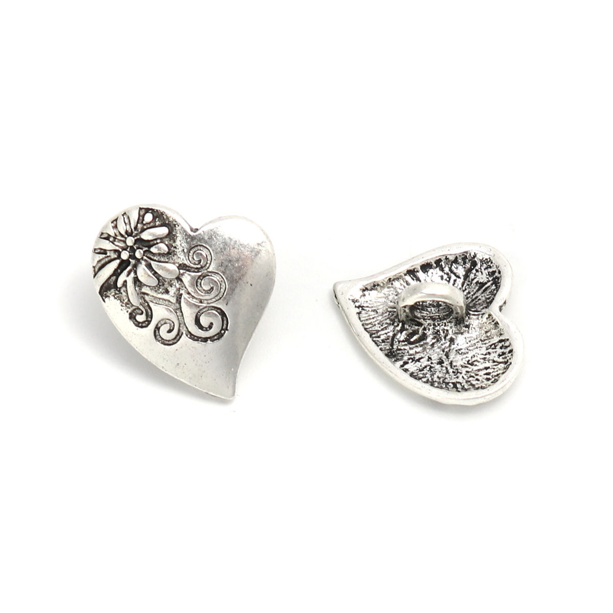 Bild von Zinklegierung Ösenknöpfe Herz Antiksilber Blumen Geschnitzt 20mm x 17mm, 10 Stück
