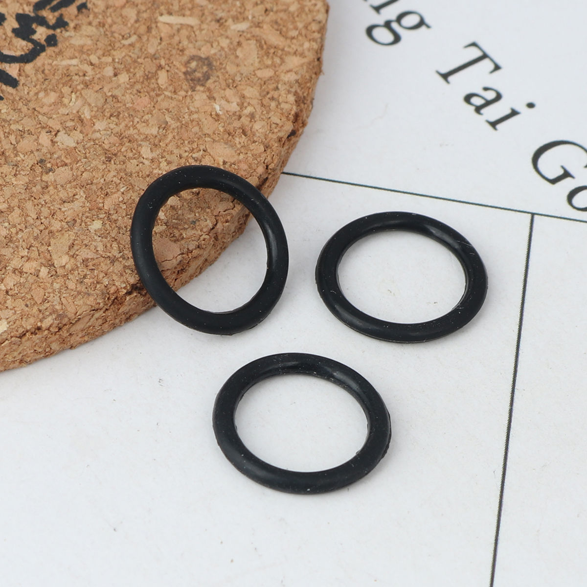 Picture of Rubber Connectors Round Black 16mm Dia., 100 PCs