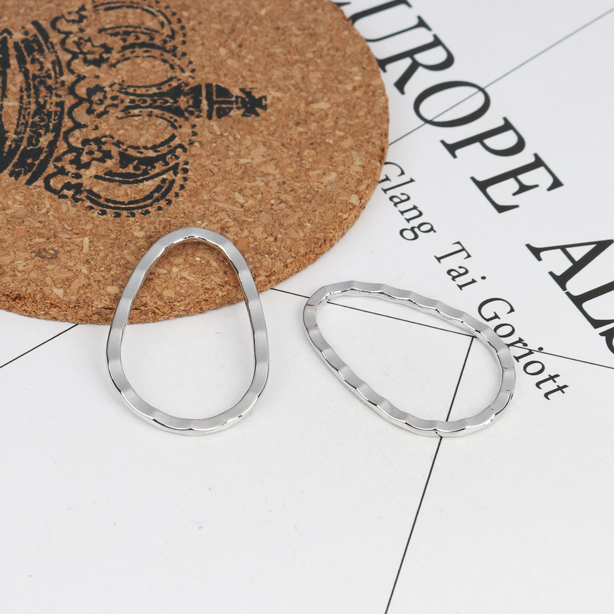 Picture of Zinc Based Alloy Connectors Irregular Silver Plated 4cm x 2.7cm, 10 PCs