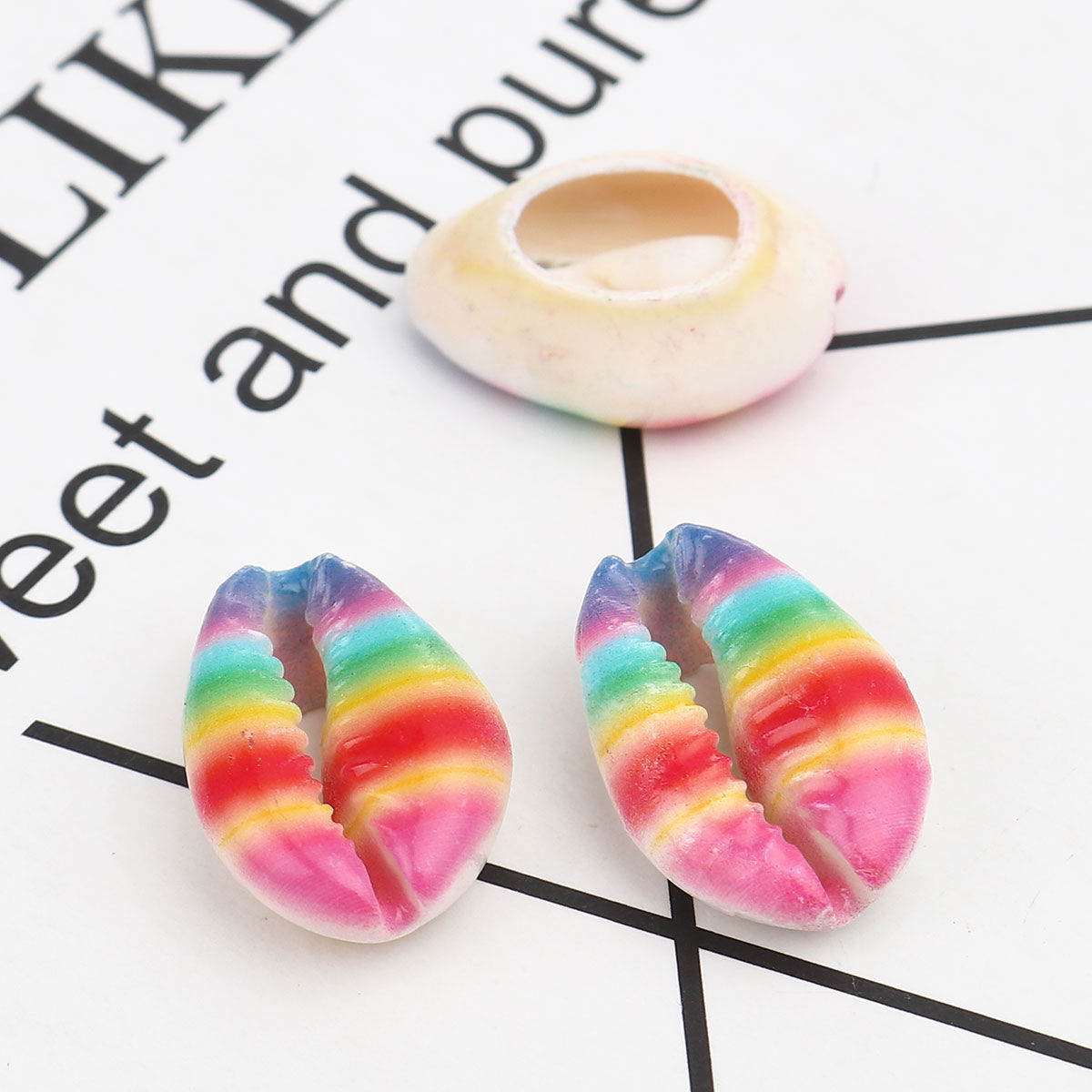Picture of Natural Shell Loose Beads Conch/ Sea Snail Multicolor About 25mm x 17mm-18mm x 14mm, 10 PCs