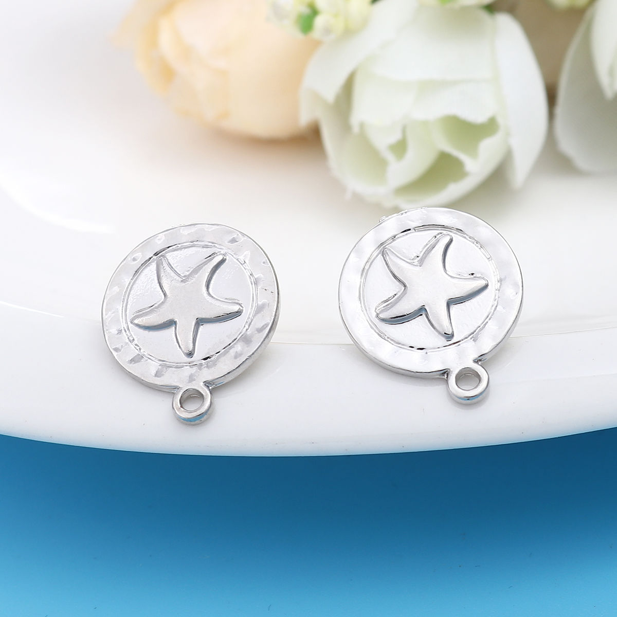 Изображение Цинковый Сплав Морские Украшения Серьги ШпилькиДеталь Круглые Серебряный Тон Морская Звезда C /Петля 17мм x 15мм, Размер столбца / провода: (20 калибров), 2 Пары