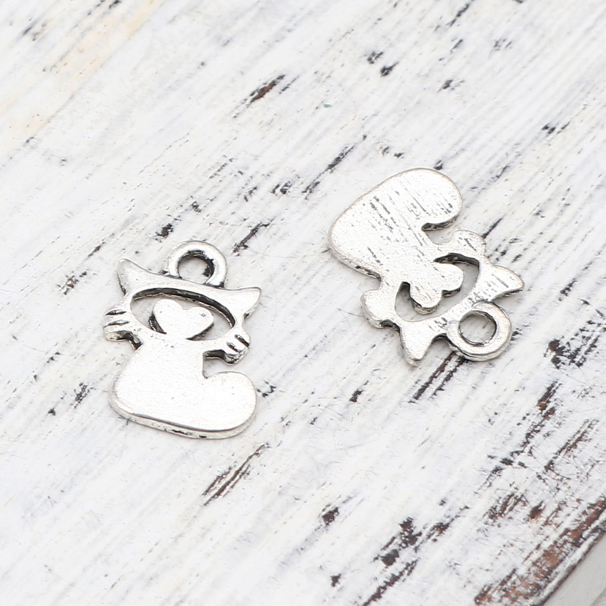 Imagen de Zamak Colgantes Charms Gato Plata Antigua Corazón 13mm x 9mm, 50 Unidades
