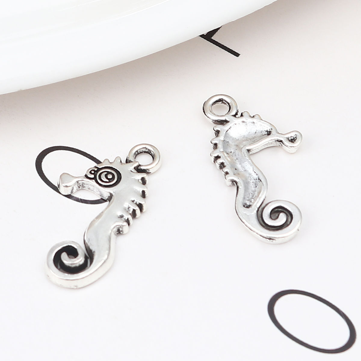 Picture of Zinc Based Alloy Ocean Jewelry Pendants Seahorse Animal Antique Silver Color 30mm x 15mm, 50 PCs