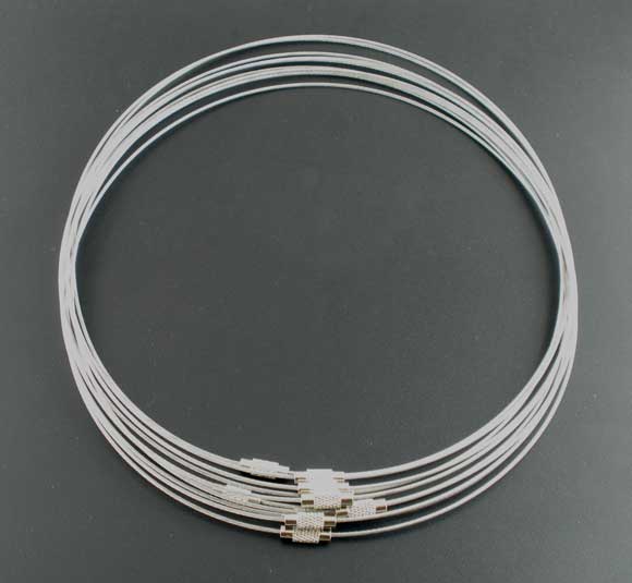 Imagen de Collares Cuello Anillo con Tornillo de Cierre Alambre de Acero de Gris 46cm de longitud, 10 Unidades