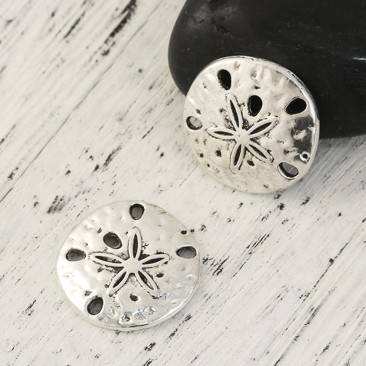 Picture of Zinc Based Alloy Hammered Connectors Findings Sand Dollar Antique Silver Color 18mm Dia, 50 PCs