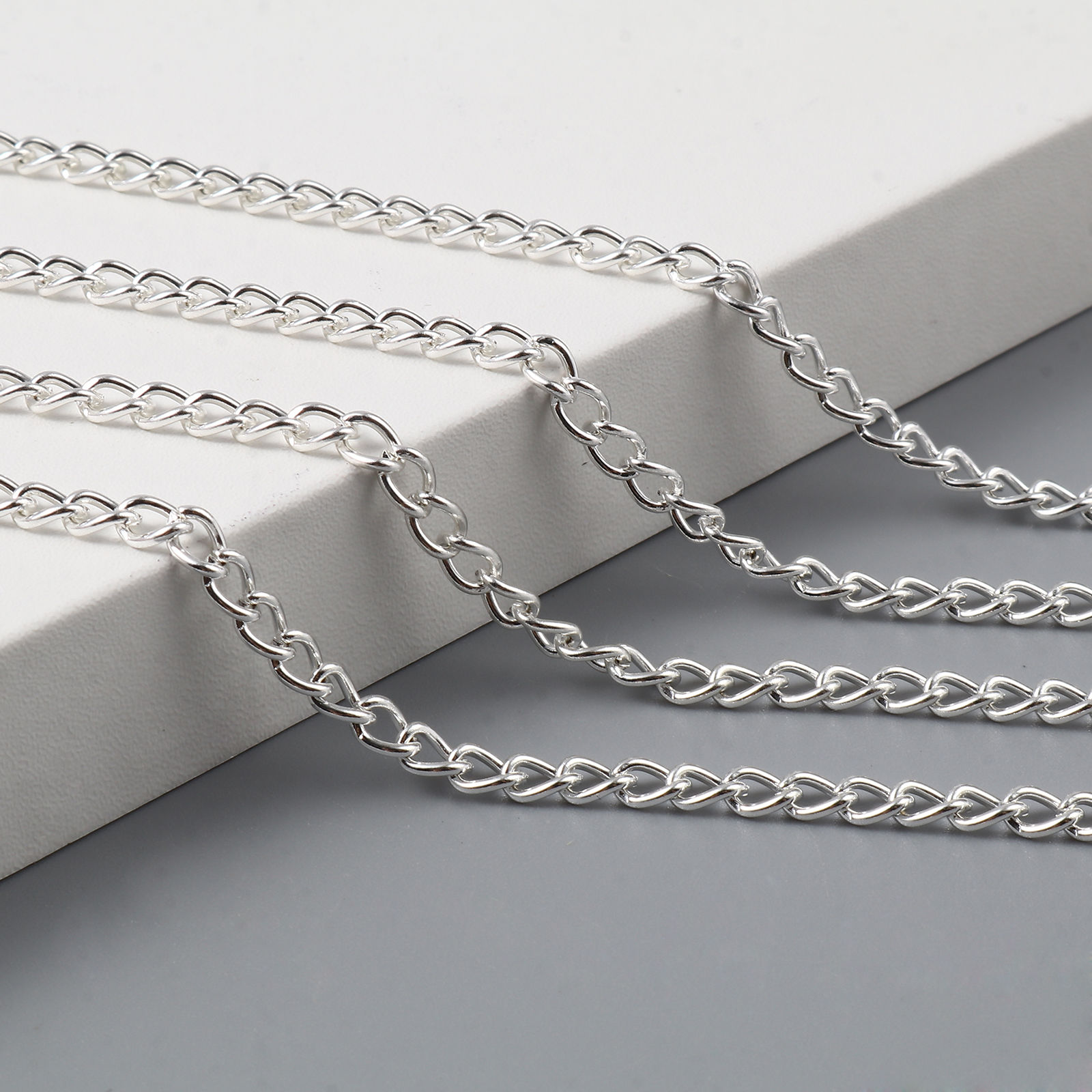 Bild von Messing + Legierung Panzerkette Kette Versilbert 5x3mm, 10 Meter