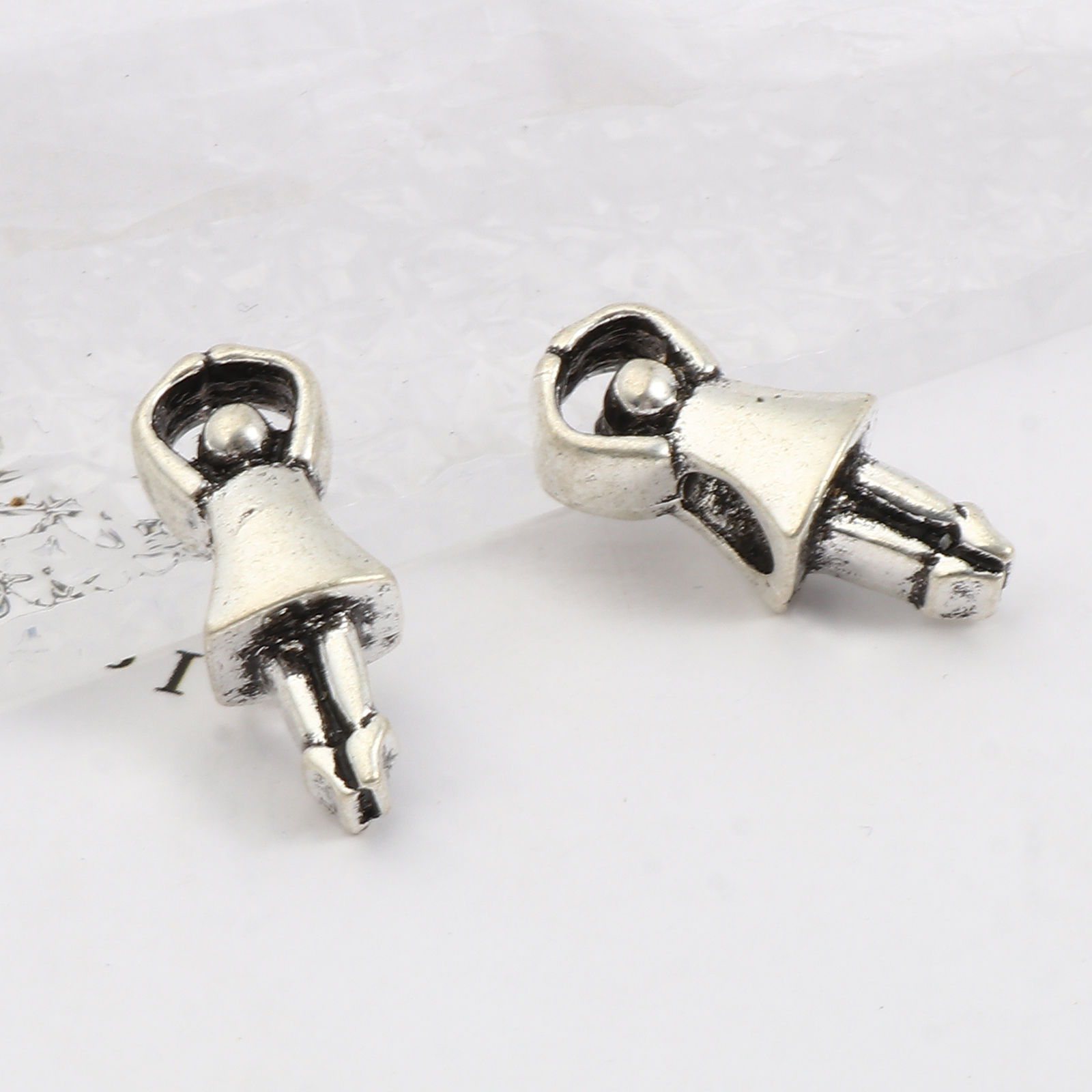 Изображение Цинковый Сплав Бусины Античное Серебро Танцующая девушка 20мм x 8мм, Отверстие:примерно 4.6мм, 10 ШТ