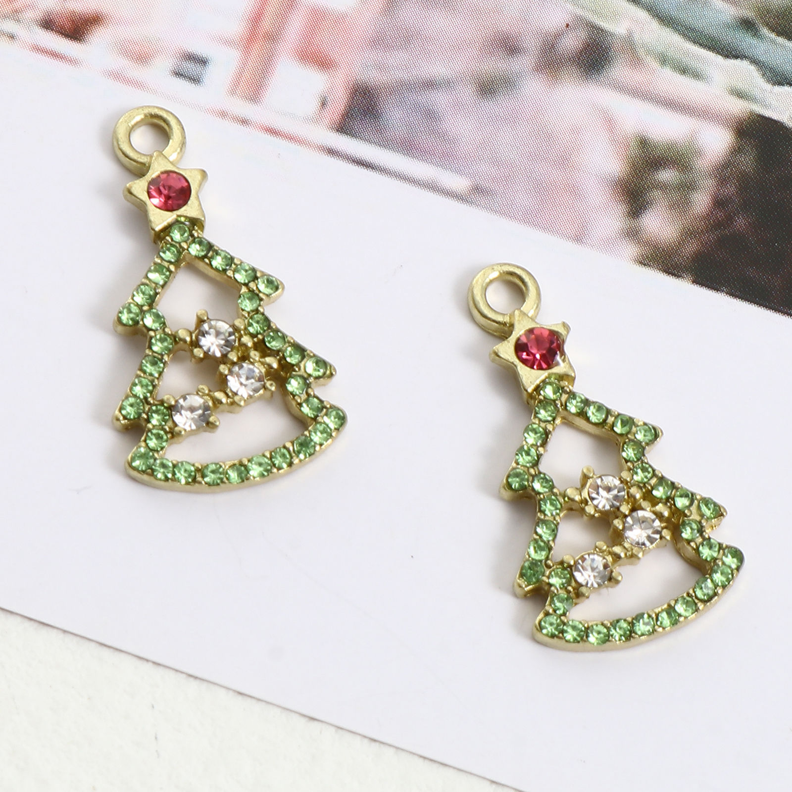 Imagen de Zamak Colgantes Charms Árbol de Navidad Chapado en Oro Multicolor Rhinestone 25mm x 13mm, 2 Unidades