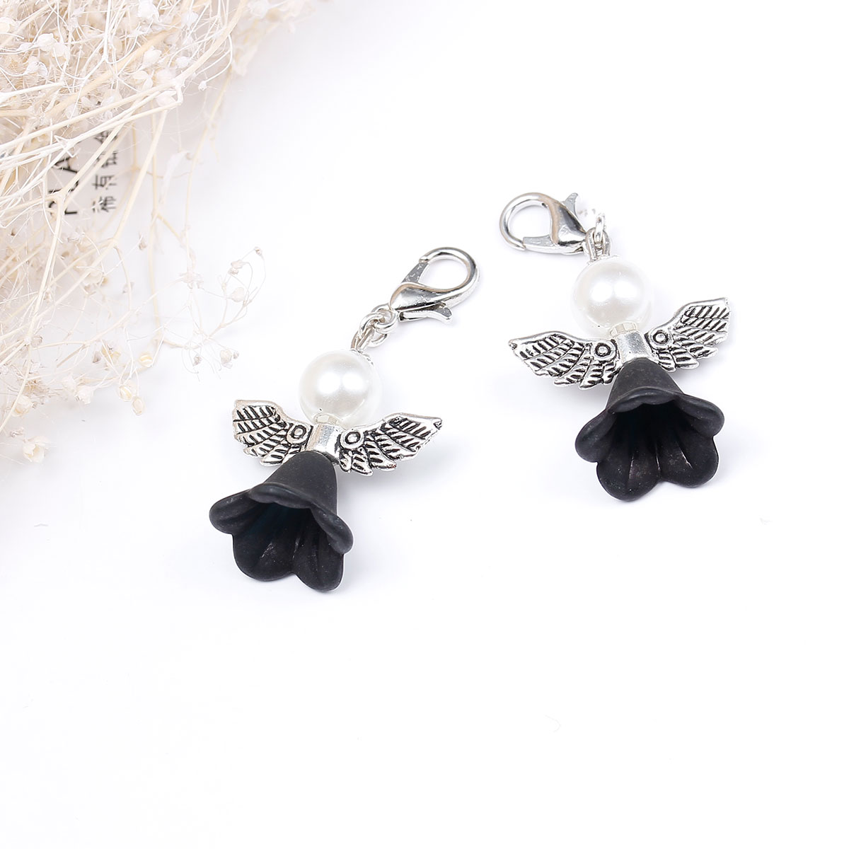Image de Charms avec Fermoir Pendentifs en Alliage de Zinc+Acrylique Aile d'Ange Noir et Blanc Jupe avec Fermoir Mousqueton 38mm x 22mm, 10 Pcs
