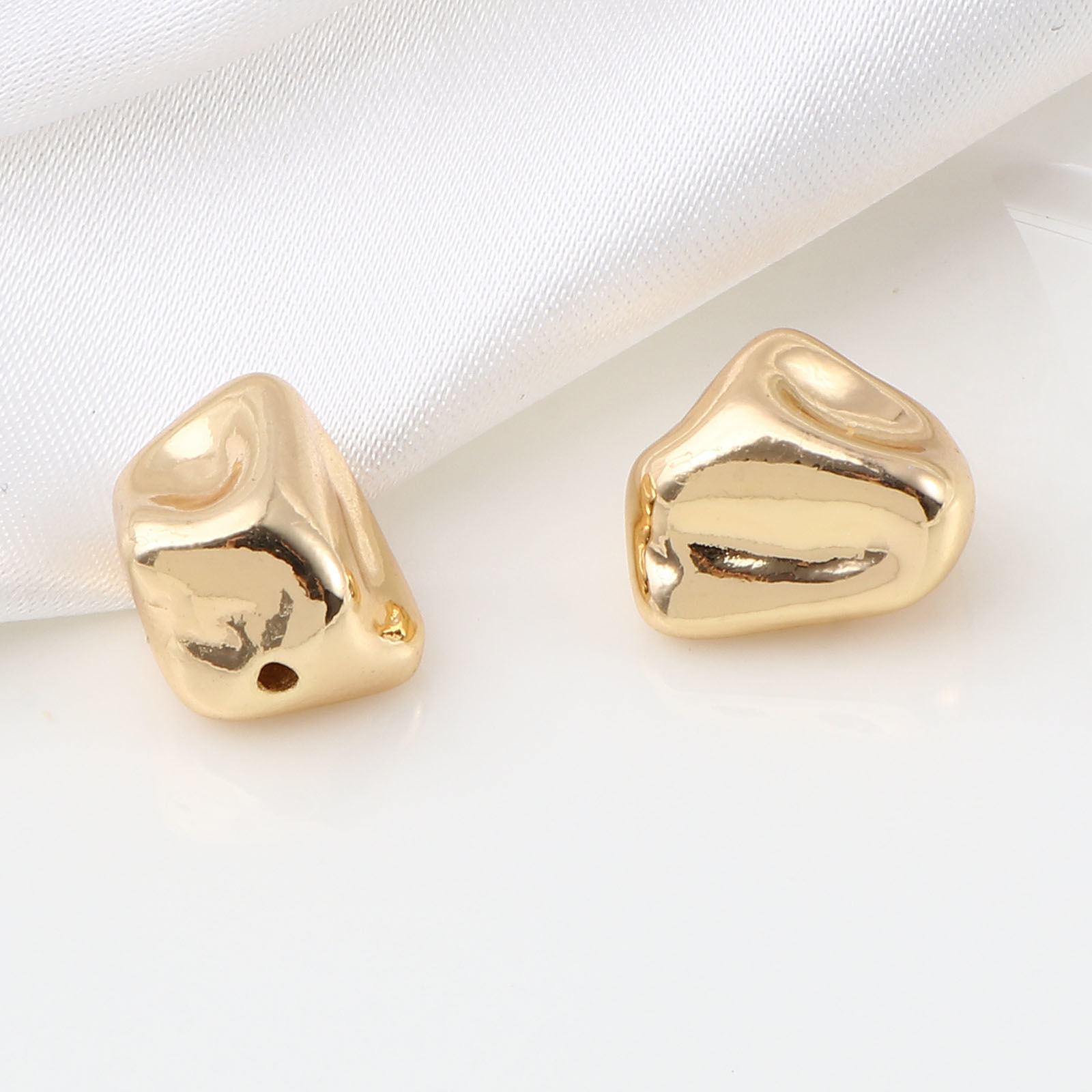 Picture of Brass Beads 18K Real Gold Plated Irregular About 14mm x 10mm, Hole: Approx 1.6mm, 2 PCs