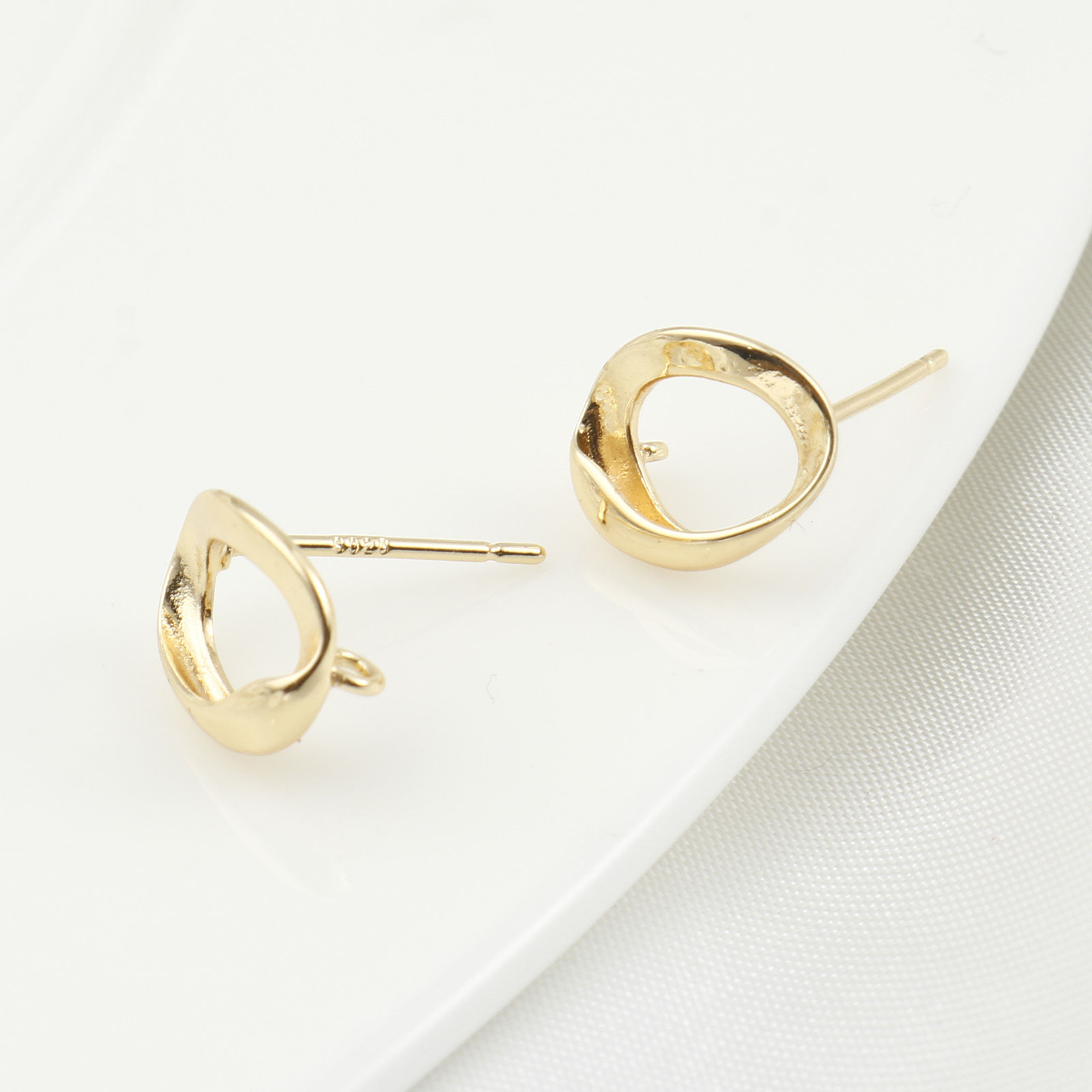 Picture of Brass Earring Accessories Real Gold Plated Geometric Oval W/ Loop 10mm x 8mm, Post/ Wire Size: (21 gauge), 2 PCs