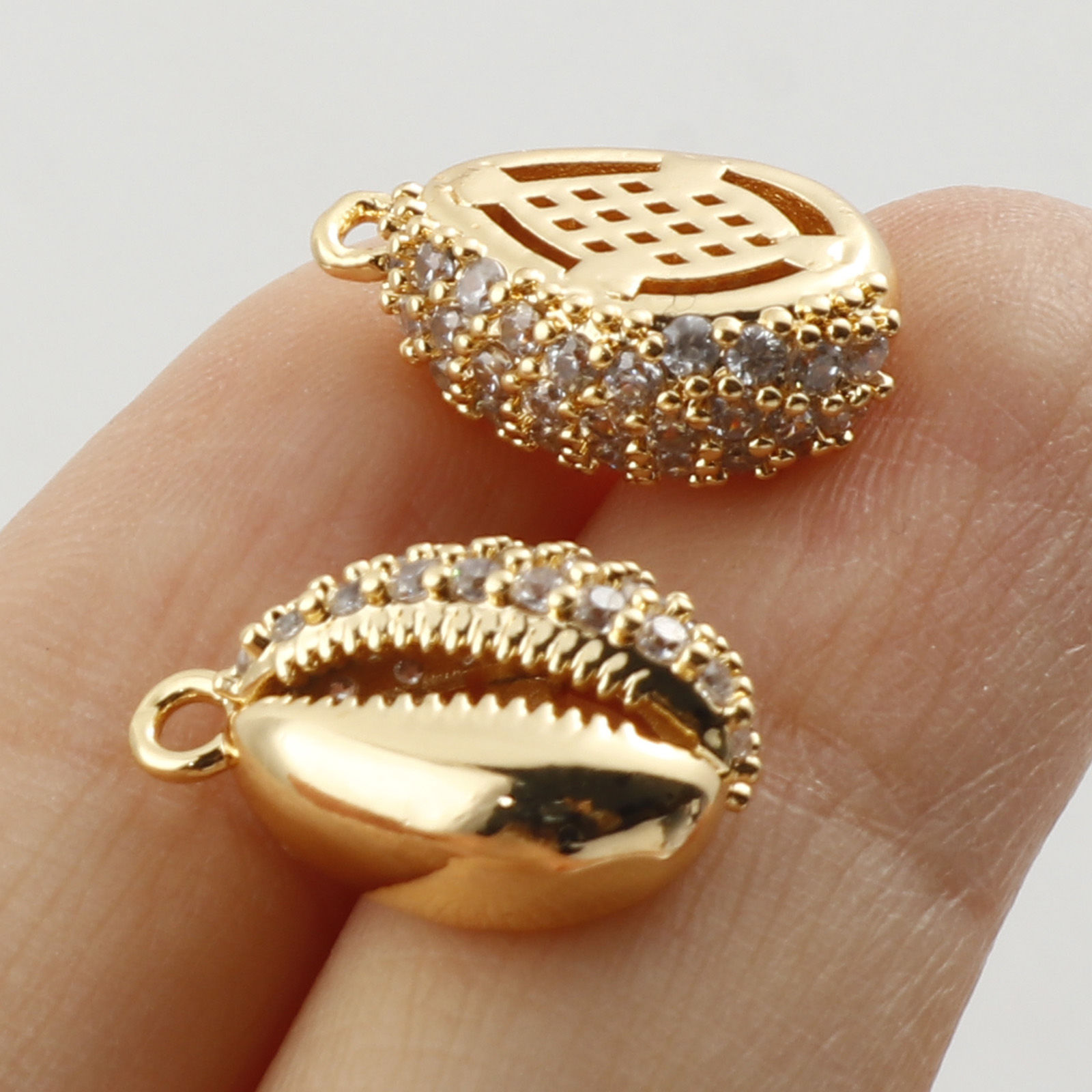 Imagen de Latón Micro Pave Colgantes Charms Concha Oro Real Chapado Claro Circón Artificial 16mm x 10mm, 1 Unidad