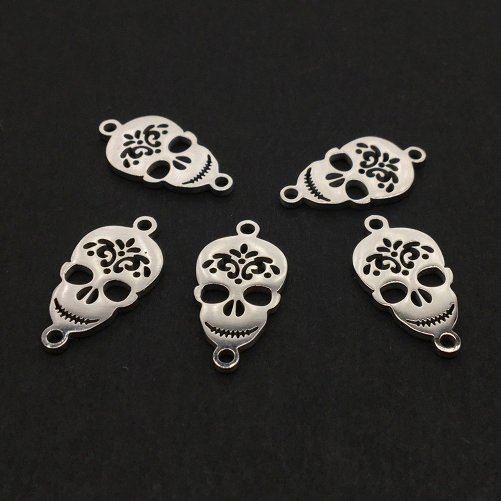 Picture of Stainless Steel Halloween Connectors Silver Tone Skull Filigree 16mm x 12mm, 1 Piece