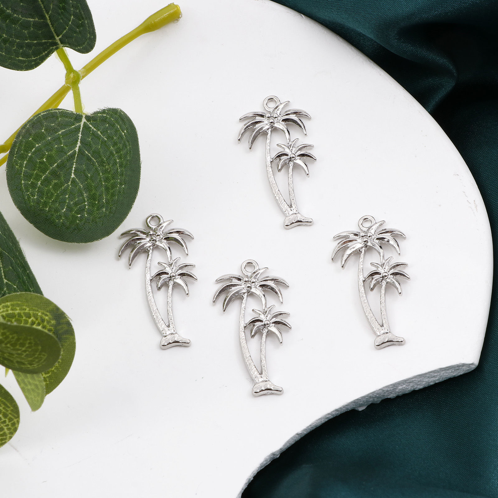 Изображение Цинковый Сплав Подвески Кокосовая пальма Серебряный Тон 3.5см x 1.9см, 20 ШТ