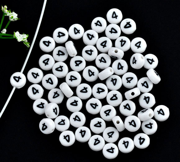 Image de Perles en Acrylique Forme Rond Blanc Chiffres " 4 " 7mm Dia, Tailles de Trous: 1mm, 500 Pcs