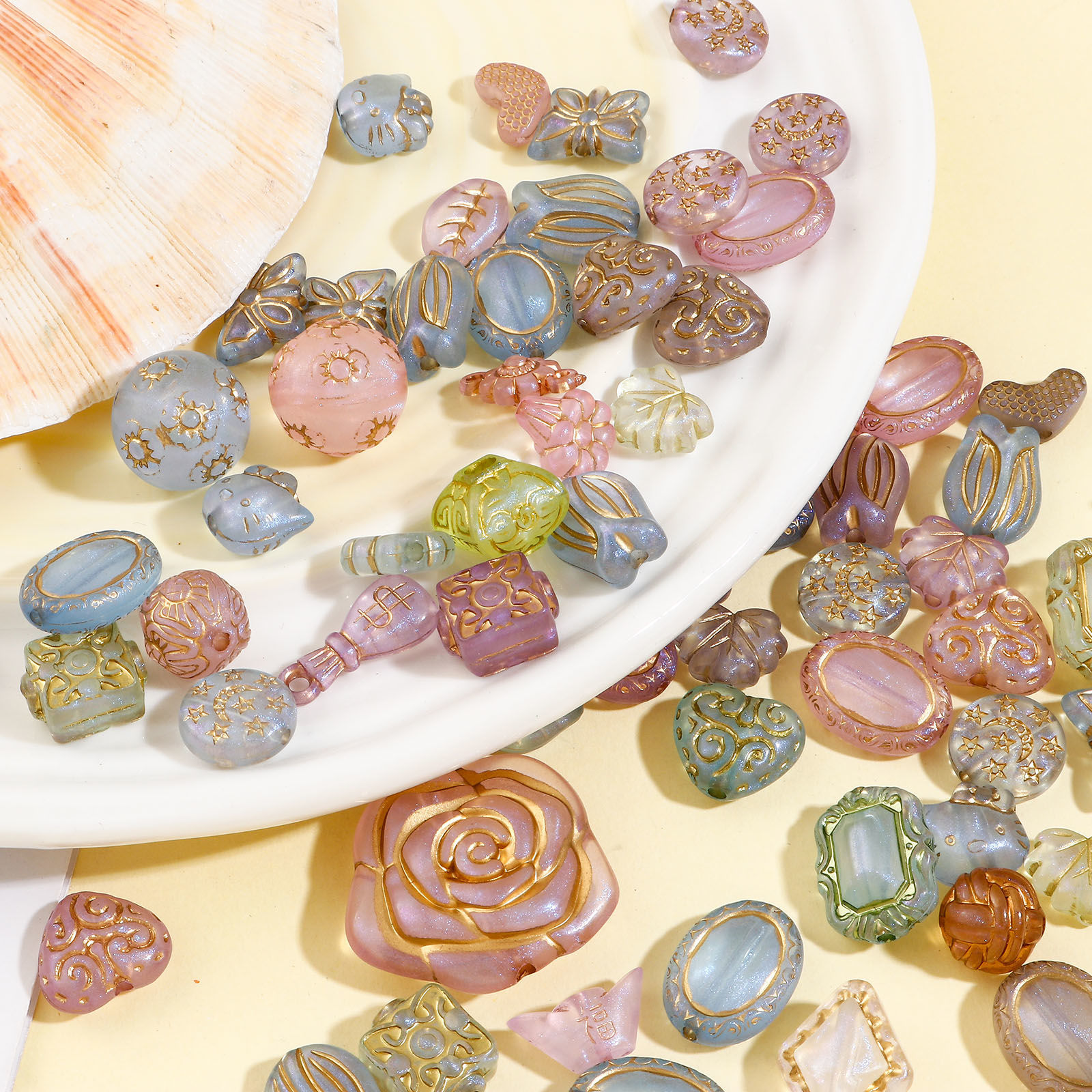 Immagine di Acrilato Retrò Perline per la Creazione di Gioielli con Ciondoli Fai-da-te A Colori Misti Casuali Misti Intagliato Circa 30mm x 28mm, Foro: Circa 3.6mm, 100 Pz