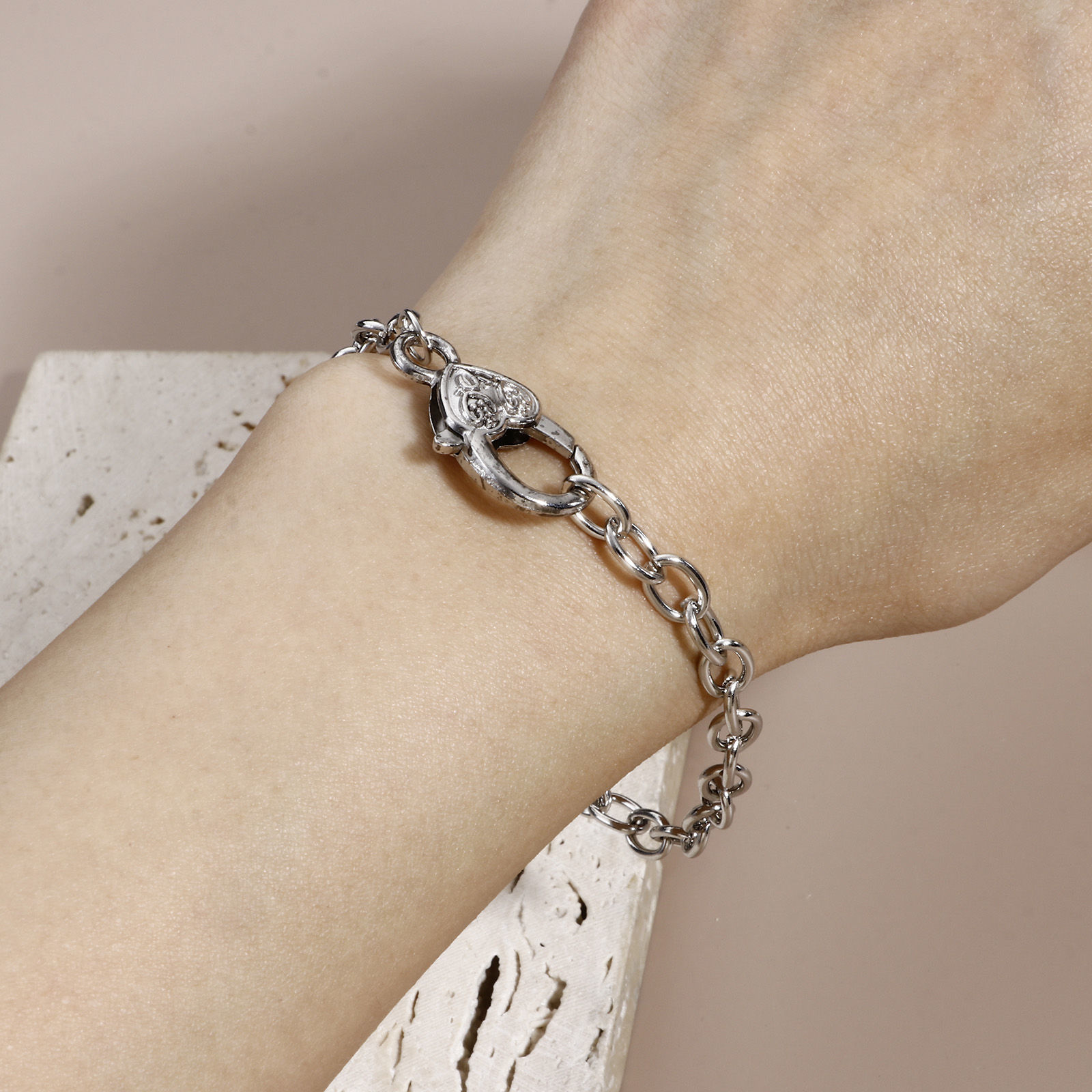 Picture of 5 PCs Link Cable Chain Lobster Clasp Bracelets Heart Silver Tone & Antique Silver Color 20cm(7 7/8") long