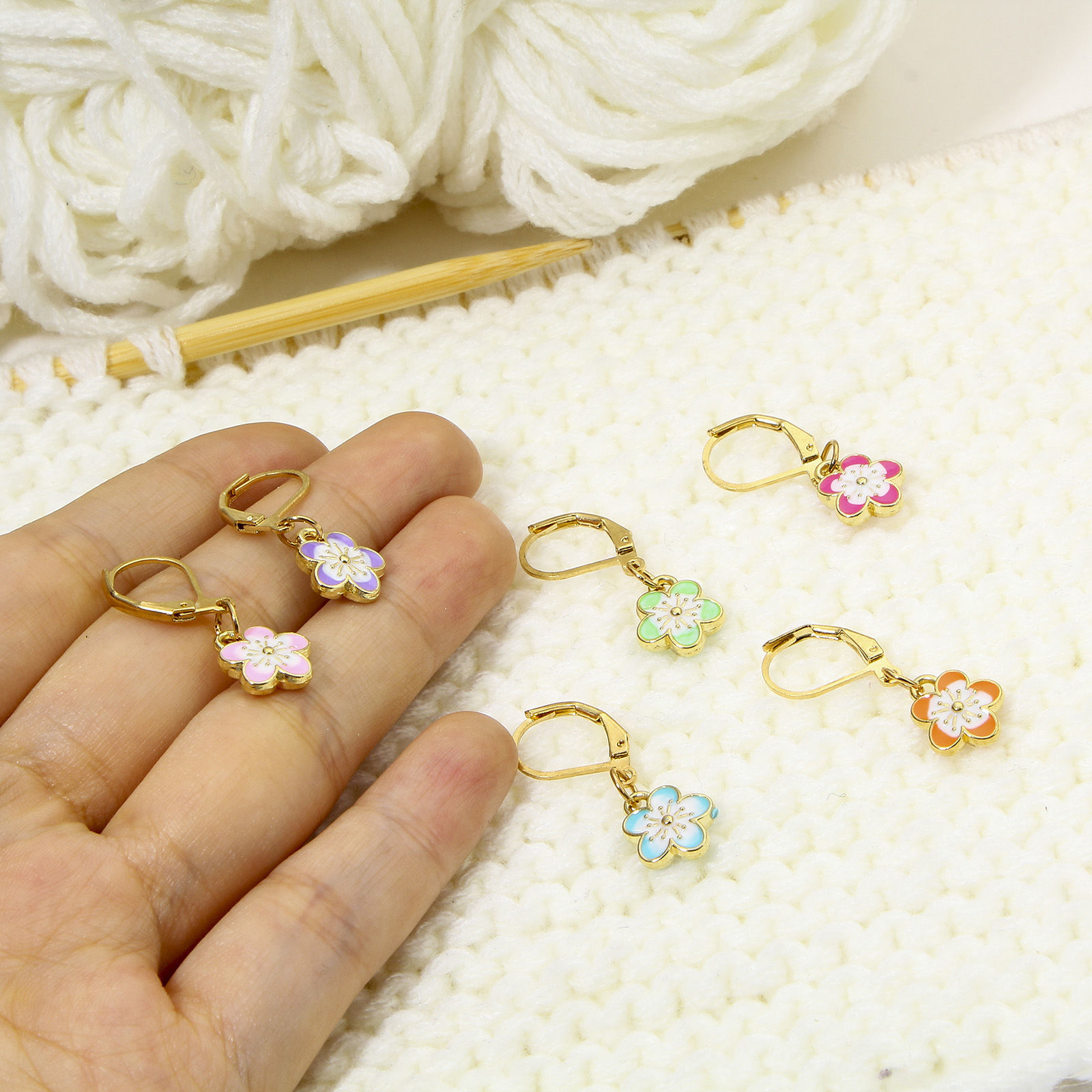 Image de 1 Kit ( 6PCs/Kit) Marqueur de Maille en Alliage de zinc+Alliage de fer Fleur Sakura Doré Multicolore Émail 3cm