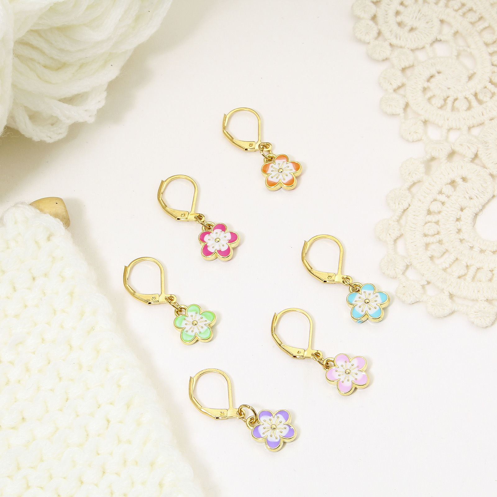 Image de 1 Kit ( 6PCs/Kit) Marqueur de Maille en Alliage de zinc+Alliage de fer Fleur Sakura Doré Multicolore Émail 3cm