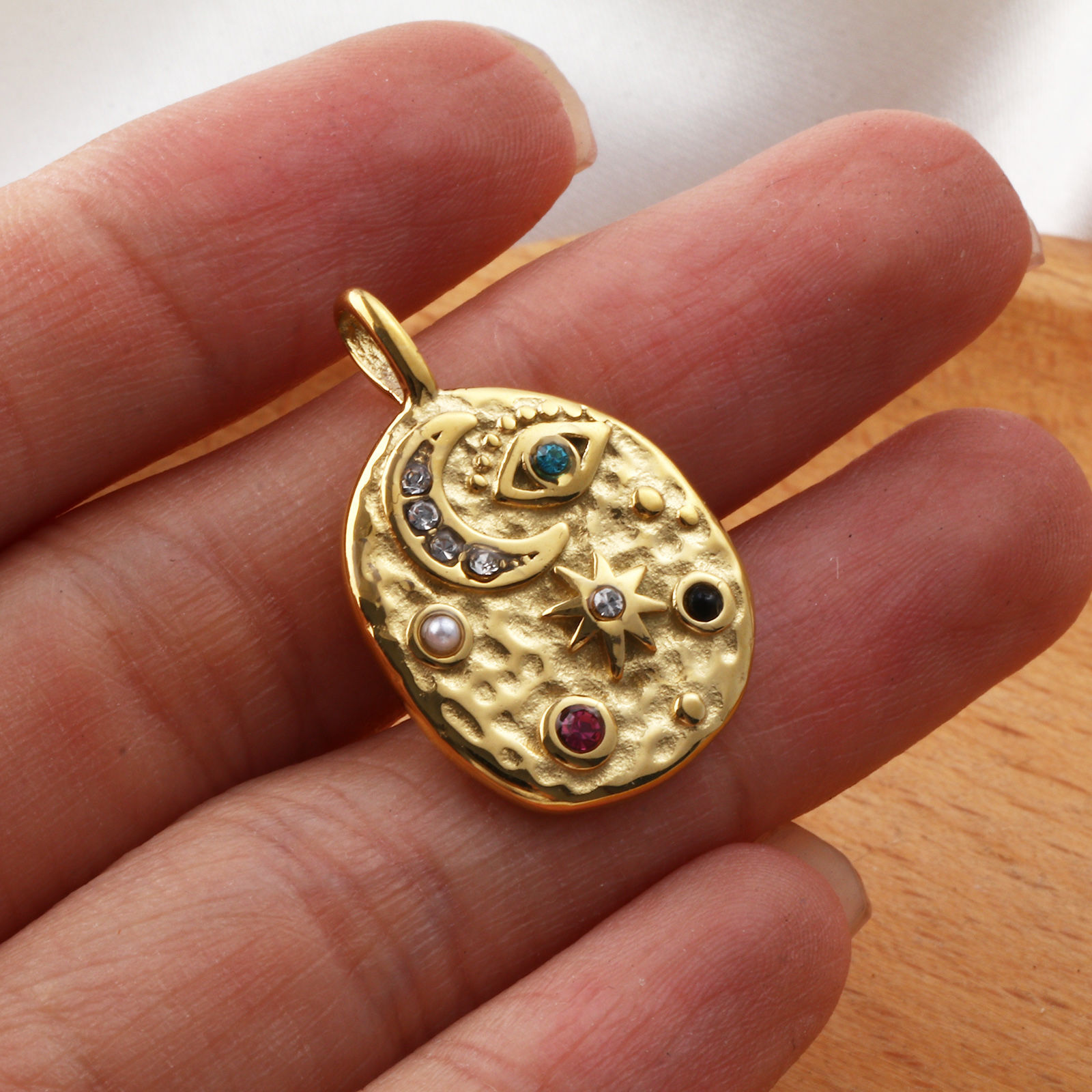 Изображение 1 ШТ Экологичное вакуумное PVD-покрытие 304 Нержавеющая Сталь галактика Подвески 18K настоящее золото с покрытием Бесформенный Луна С Исскуственными Жемчугами Разноцветный Искусственный Циркон 26мм x 17мм