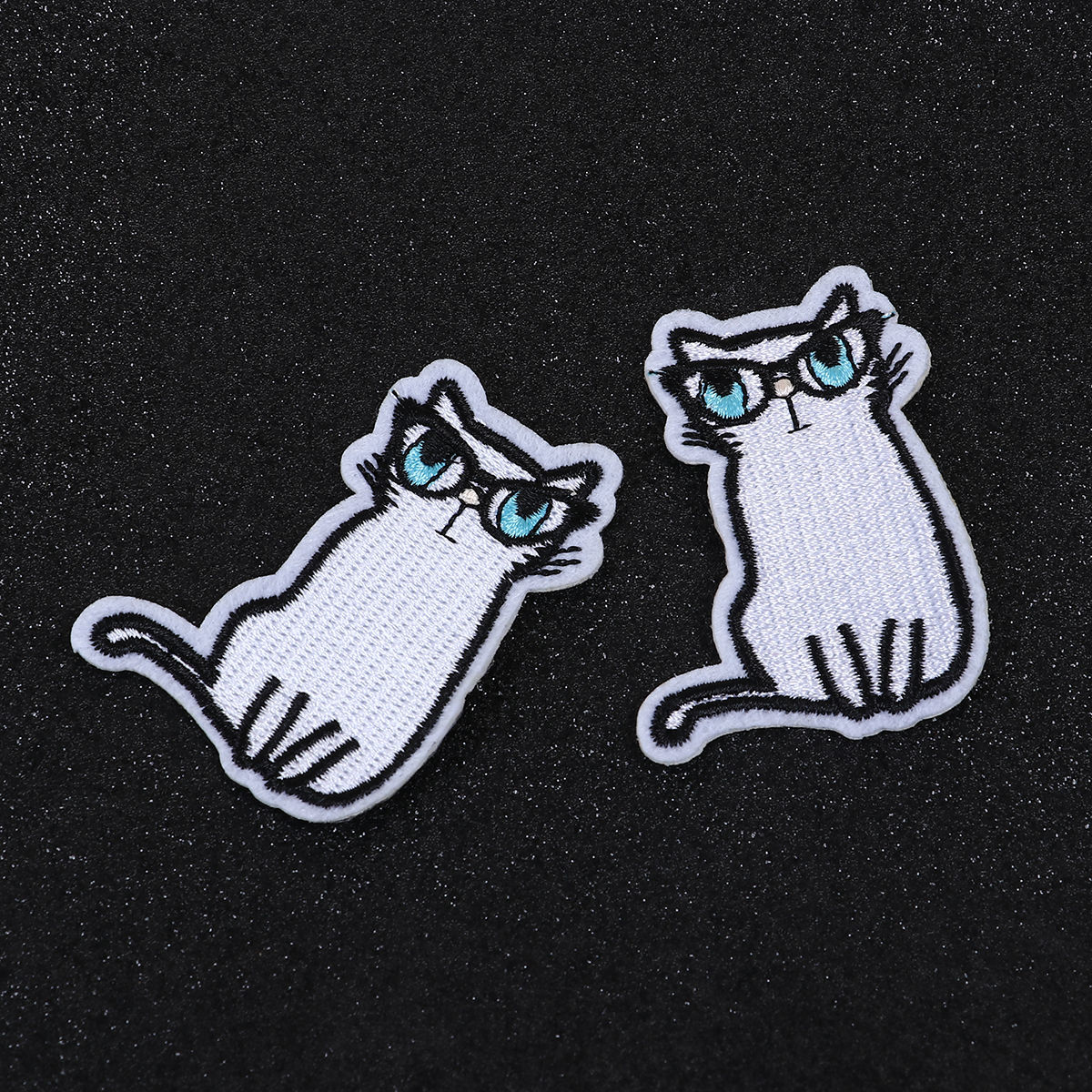 Picture of 2 PCs Fabric Iron On Patches Appliques (With Glue Back) DIY Sewing Craft Clothing Decoration White Cat Animal 6.2cm x 4.6cm