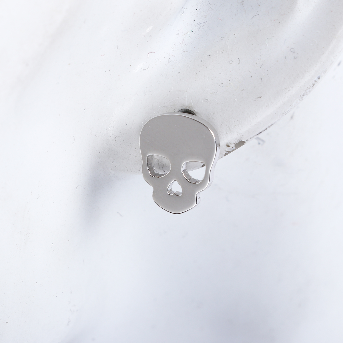 Picture of Titanium Steel Ear Post Stud Earrings Silver Tone Skull 13mm x 10mm, Post/ Wire Size: (21 gauge), 1 Pair