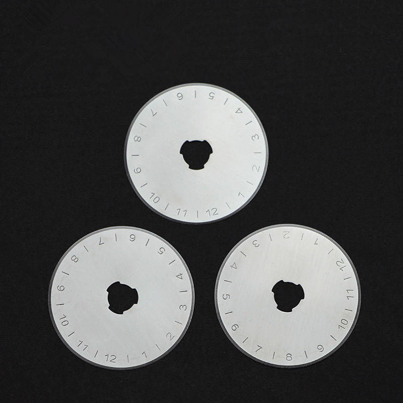 Bild von Sewing Tools Silver Tone 1 Piece