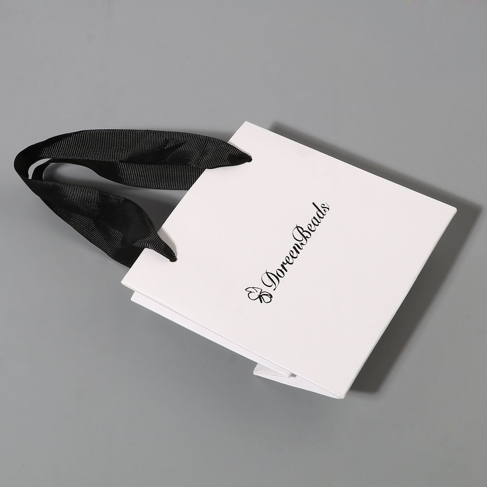 Imagen de Bolsas de embalaje y envío Papel de Rectángulo , Negro & Blanco 13cm x 12.5cm x 6cm , 1 Unidad