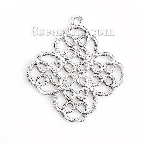 Imagen de Latón Encaje de metal Colgantes Charms Diamond Tono de Plata Filigrana 29mm x 27mm, 3 Unidades