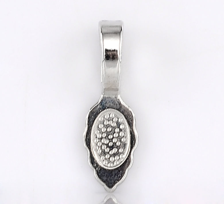Picture of Glue on Bail Tags Leaf