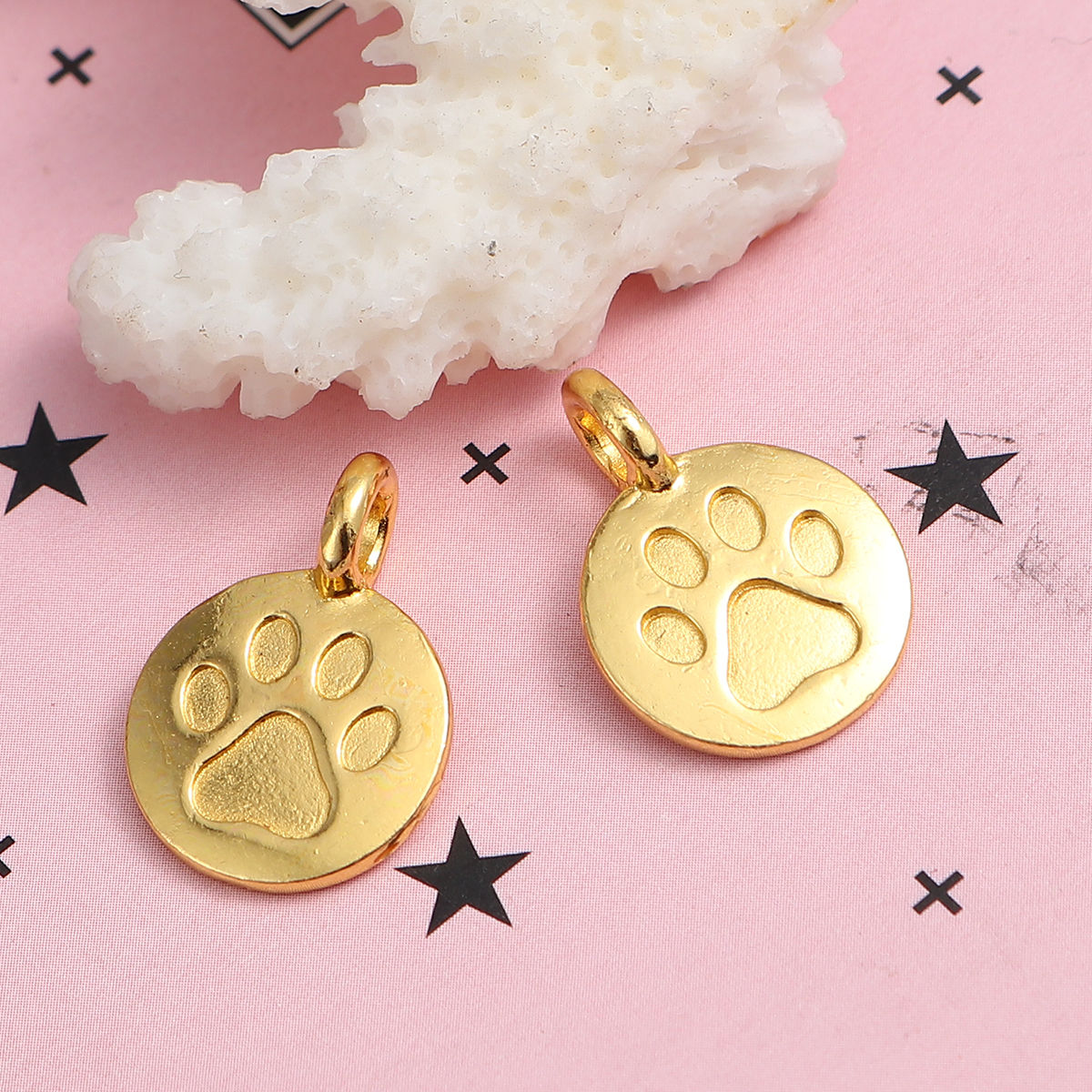 Picture of Zinc Based Alloy Charms Dog's Paw Round Disc
