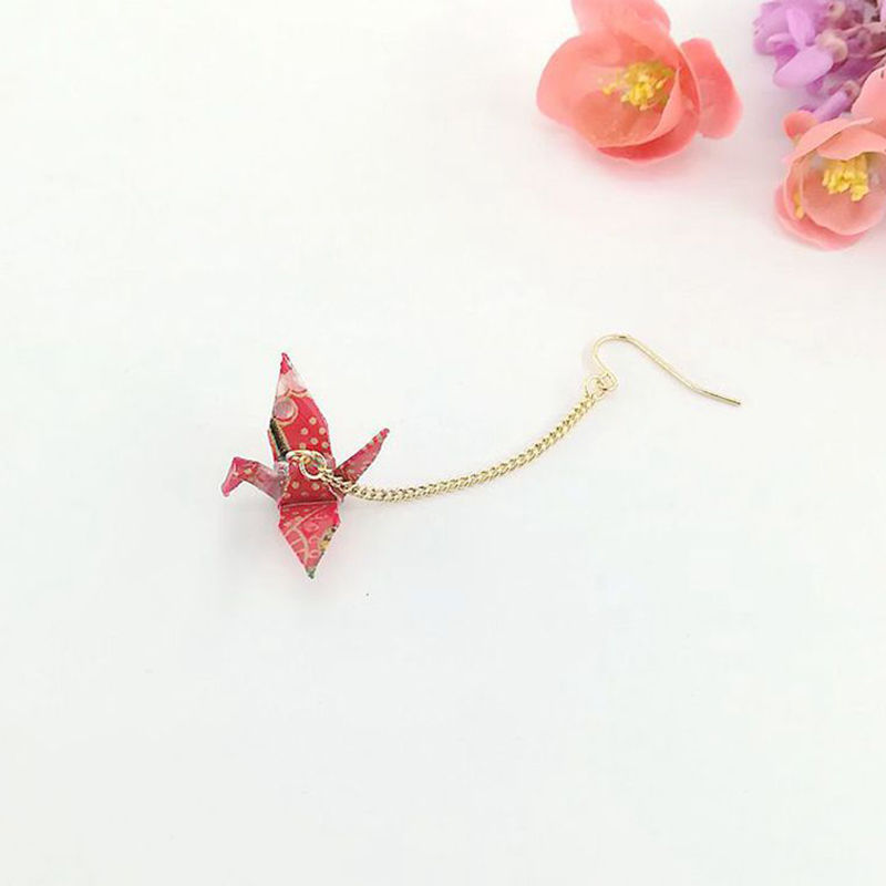 Image de Boucles d'Oreilles en Laiton Doré Rouge Grue Origami 65mm , 1 Pièce